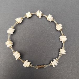 3/$20💗Puka shell bracelet/anklet